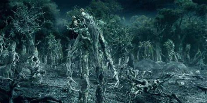 Saruman March of Ents in Lord of the Rings