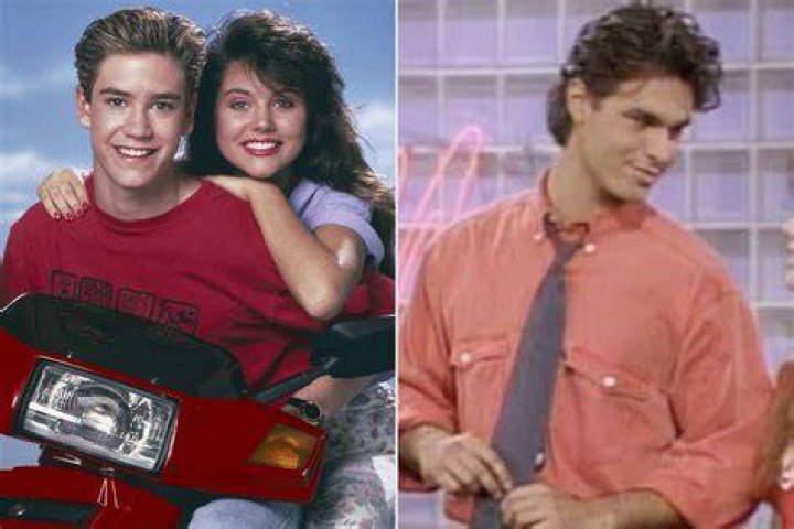 Saved By The Bell Acknowledges and Worsens Theme Song Complaints