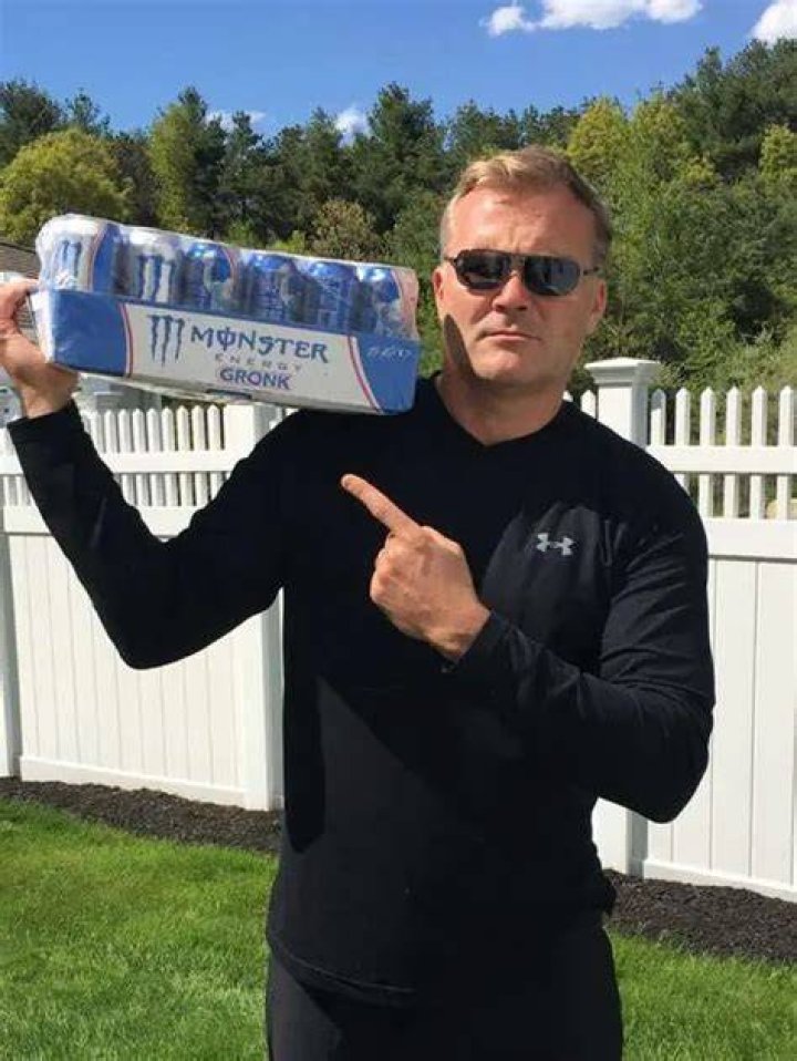 Scott David Zolak Net Worth, Age, Height, Weight, Bio