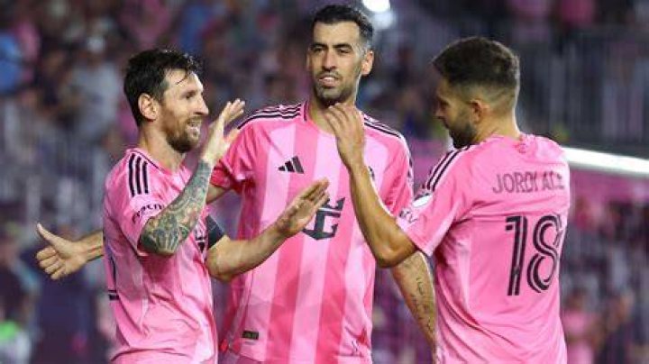 Sergio Busquets vs Jordi Alba at Inter Miami: Who Cashes in Higher Salary &
Accumulated More Net Worth?