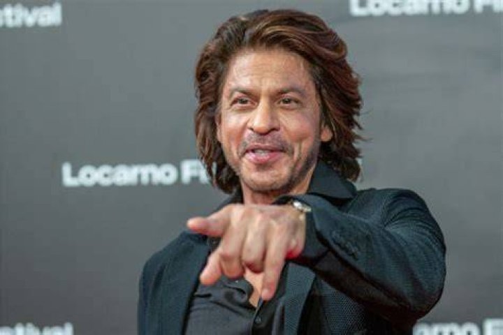 Shah Rukh Khan talks in Tamil with Jawan director Atlee