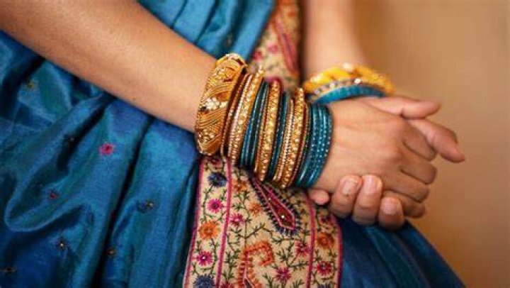 Shaisha Shinde wearing indian bangles.