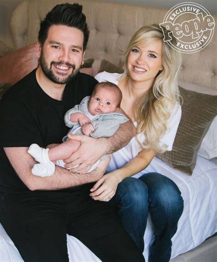 Shay Mooney Introduces Son Asher James Family Photo Dan & shay, Shay