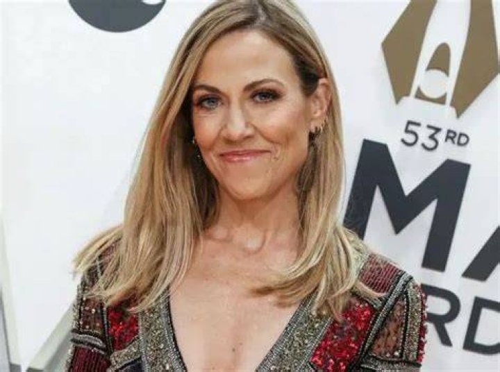 Sheryl Crow Net worth, Age: Bio-Wiki, Weight, Wife, Kids