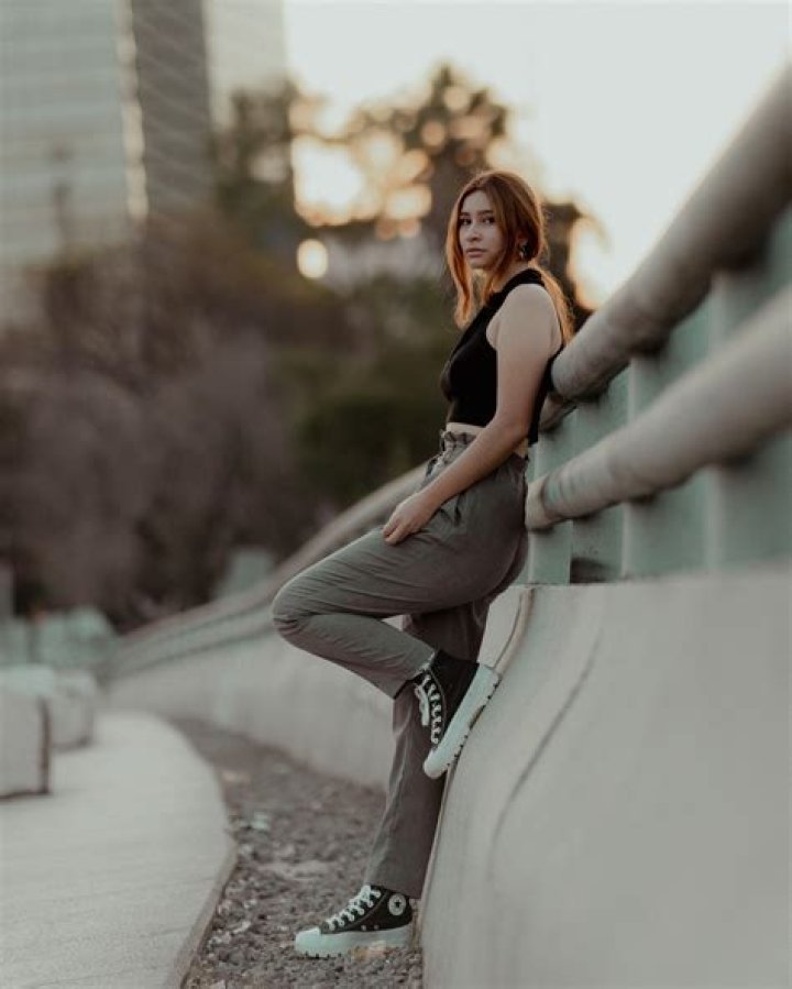 Shoe, Sandal, Flash photography, Waist, Fashion model, Foot, High heels, Necklace, One-piece garment, Model, Shoe, Sandal, Flash photography, Waist, Fashion model, Foot, High heels, Necklace, One-piece garment, Model,