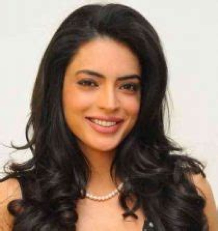 Shweta Bhardwaj Affairs, Age, Height, Net Worth, Bio and More