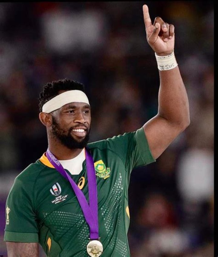 Siya Kolisi comments on Instagram post Siya Kolisi comments on Instagram post
