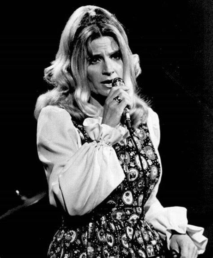 Skeeter Davis: Country Singer, Bio, Death, Net Worth!