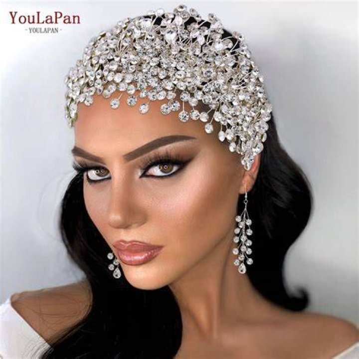 Sleeve, Style, Headgear, Hair accessory, Fashion, Headpiece, Pattern, Youth, Street fashion, Fashion model, Sleeve, Style, Headgear, Hair accessory, Fashion, Headpiece, Pattern, Youth, Street fashion, Fashion model,