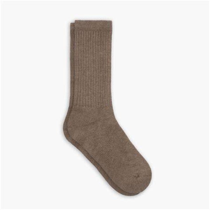 Sock, Brown, Beige, Joint, Footwear, Fashion accessory, Tights, Leg, Stocking, Knee, 