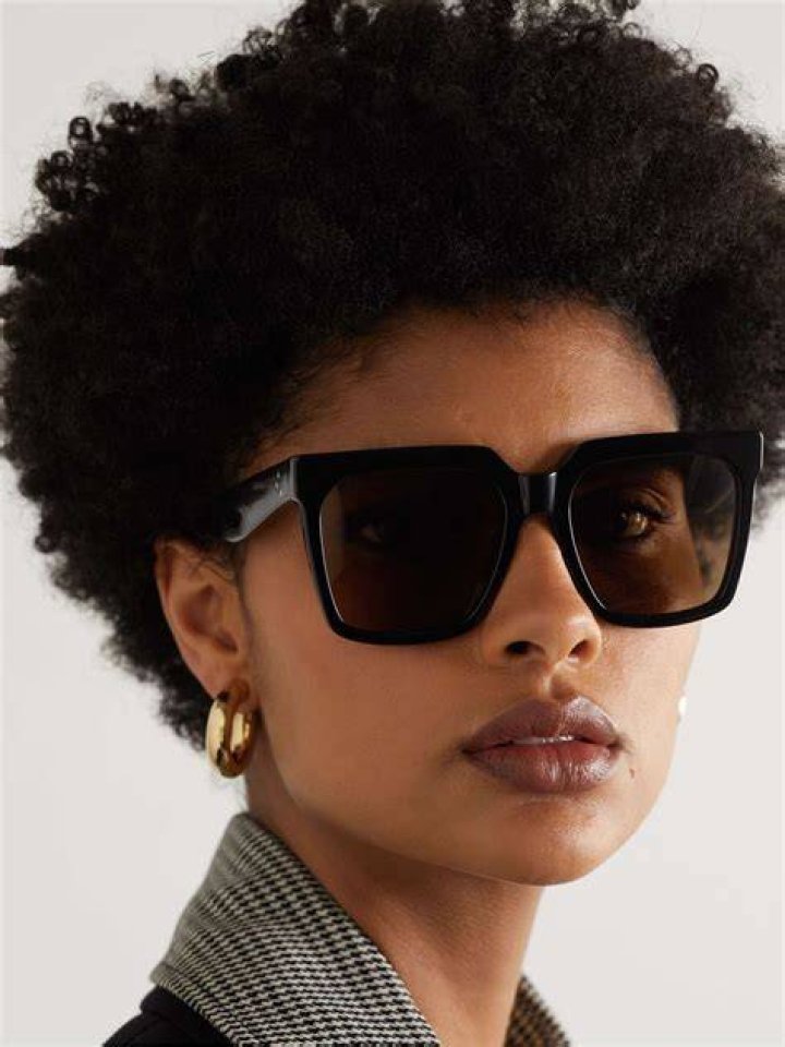 Square face: Oversized 