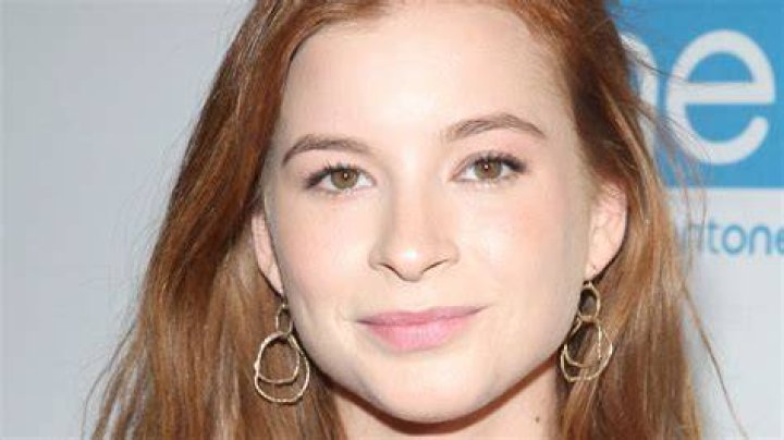 Stacey Farber Reveals What She Thinks Is Next For Her Virgin River Character, Tara