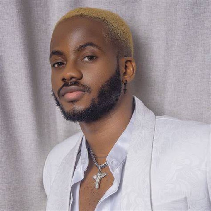 Star Singer, Korede Bello Buys N10 Million Car For Manager Famous