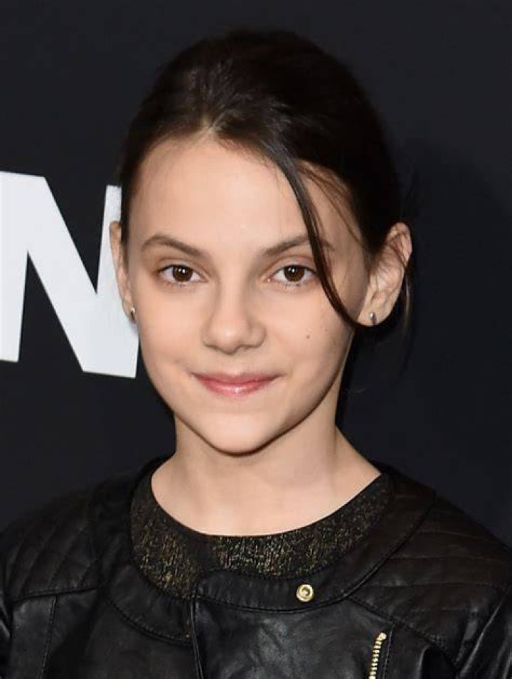 Starlet Arcade Dafne Keen