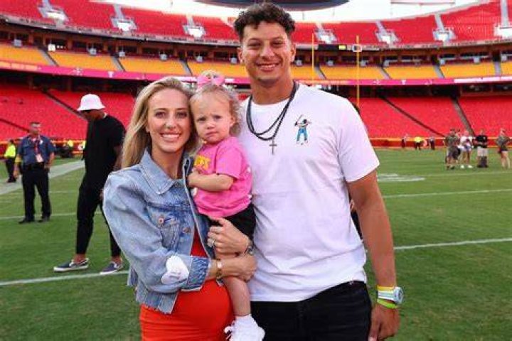 Sterling Skye Mahomes: Family Member, Birthday, Age, Net Worth, Pictures, Instagram, Scholarship, Wedding