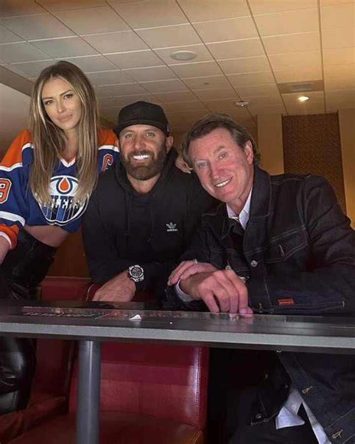 “Stomach Hurts When You’re Watching”: Even Golf Gave Wayne Gretzky the
Heebie-Jeebies as Son in Law Dustin Johnson Got Caught in Action Back in 2016