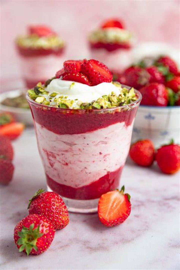 Strawberry fool with pistachio praline
