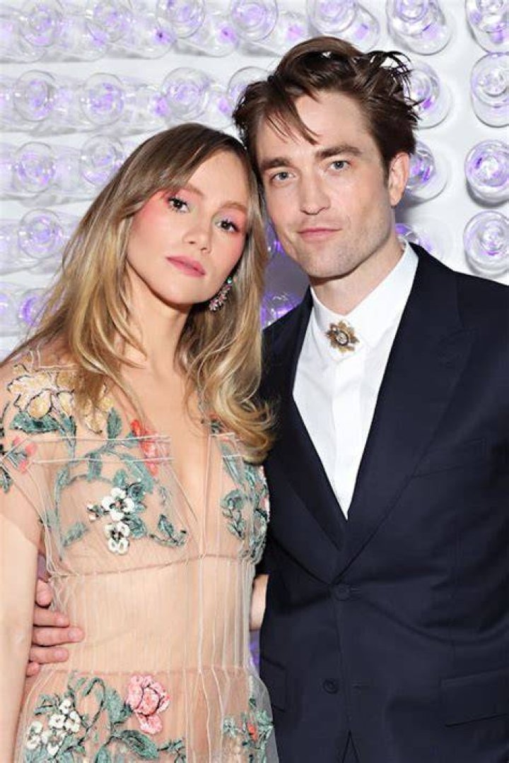 Suki Waterhouse Pregnancy: All You Need To Know About Her Possible Pregnancy And Boyfriends