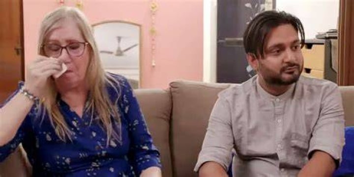 Sumit Accused Of Scamming Both His Ex Wife & Jenny