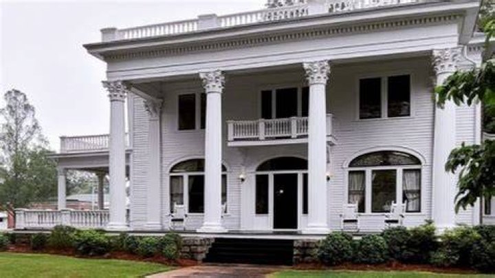 sweet magnolias show filming locations