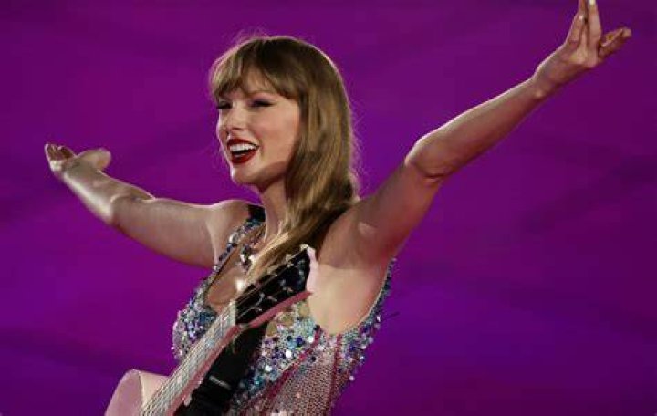 Taylor Swift removed "fat" from her "AntiHero" video. Here's why the