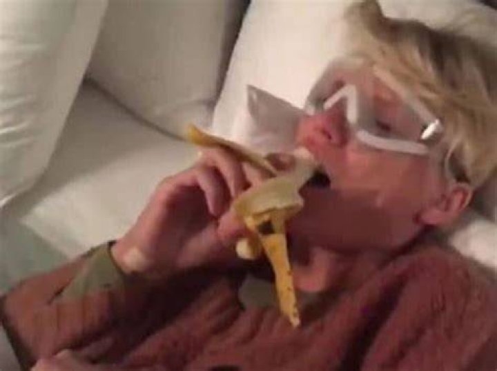 Taylor Swift was filmed having a tearful encounter with a banana
