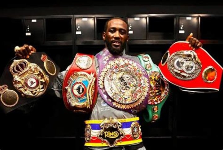 Terence Crawford's net worth, record, age, weight, contract, family