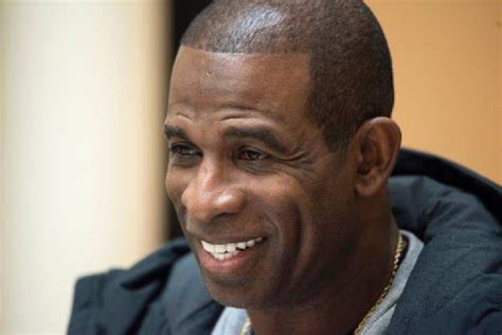 “That’s My Dawg”: Hours Before Transfer Deadline, Deion Sanders Hilariously
Recruits Standup Sensation for a Stint with Colorado Buffaloes