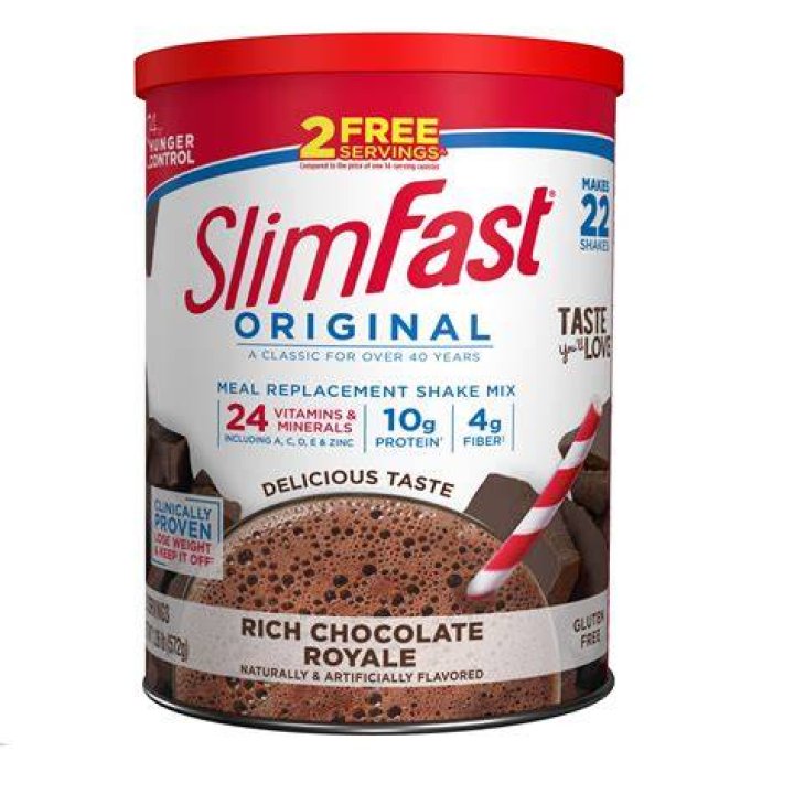 The 10 Best Meal Replacement Bars and Shakes, According to Experts