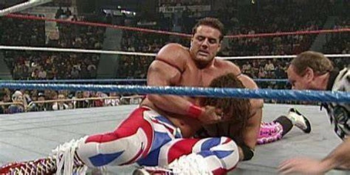 The British Bulldog v Bret Hart SummerSlam 1992 Cropped