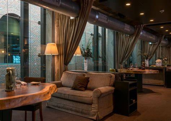 The Bronze Bar: A Culinary Journey Through Time