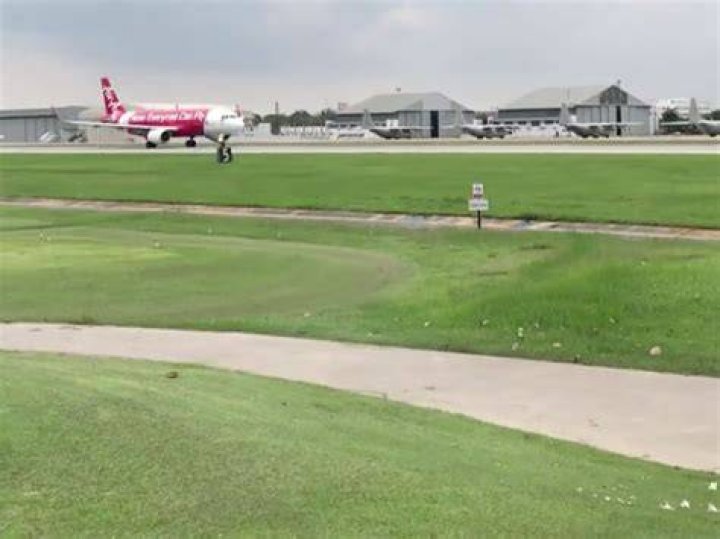 The Golf Course Inside An Airport