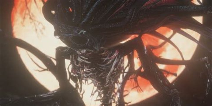 The Moon Presence descends on the player wearing a crown in Bloodborne.