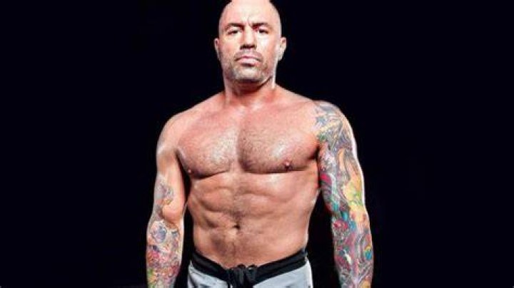 “Those 5 Pushups Will Haunt Joe for Life” – Absolutely Jacked 55-Year-Old Joe
Rogan Destroys 75 Push-Ups Challenge as Friends Watch Dumbfounded
