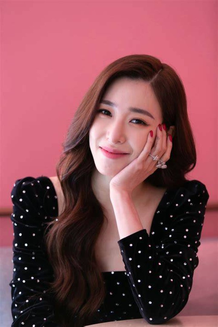 Tiffany Hwang 2022 Instagram