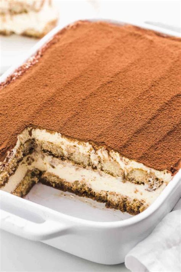 Tiramisu Tiramisu recipe, Easy tiramisu recipe, Italian recipes dessert