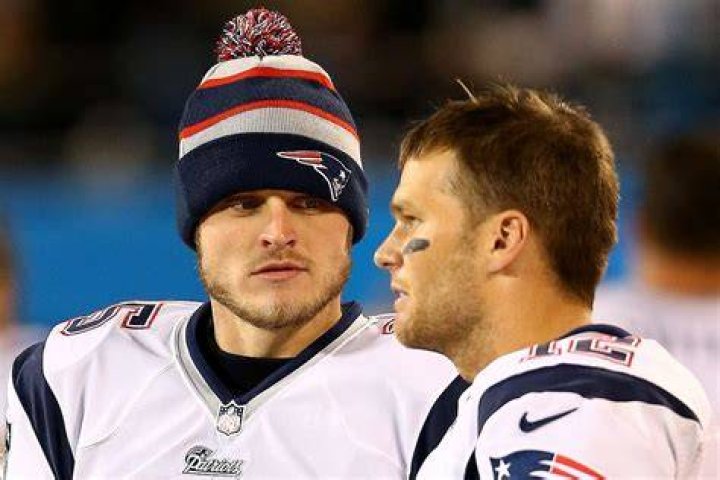 Tom Brady Mourns Death of Former Patriots Teammate Ryan Mallett