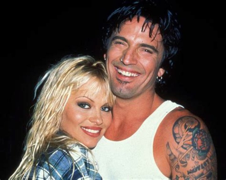 Tommy Lee getting DM&rsquo;s from Adam Levine (Me Too) r/MotleyCrue