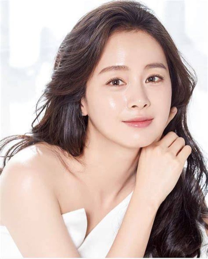 Top 10 Sexiest Female Korean Pop Singers in 2015