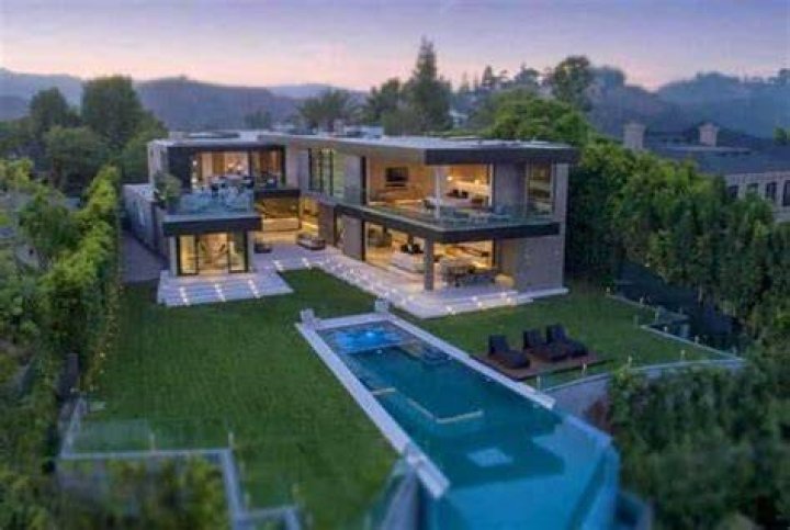 Trevor Noah house video