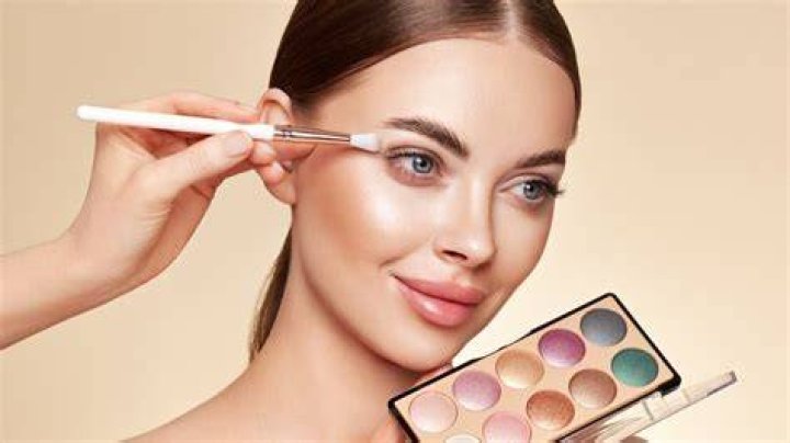 Try Out This Makeup Trend If You're A Scorpio