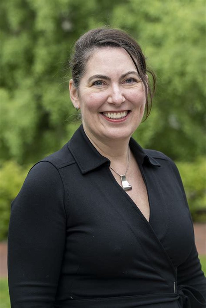 Uncover The Secrets Of Strategy And Innovation With Professor Alicia Bumgarner