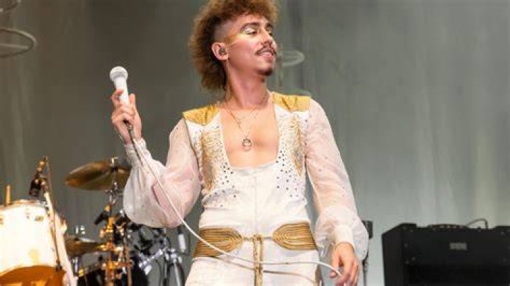 Understanding Josh Kiszka's Relationship: Who Is His Boyfriend?