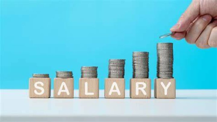 Understanding Newscaster Salary: A Comprehensive Guide
