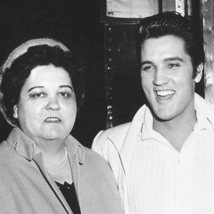 Unveiling The Cause Of Death: Gladys Presley's Tragic Fate