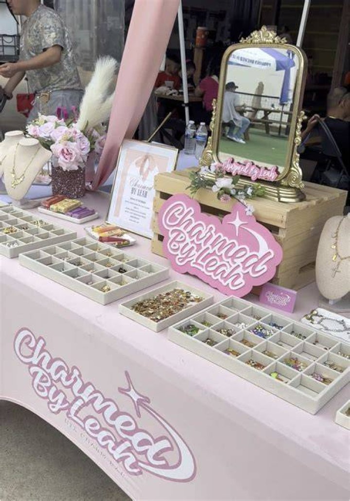 Unveiling The Charm Of Leah Pezzi On Instagram