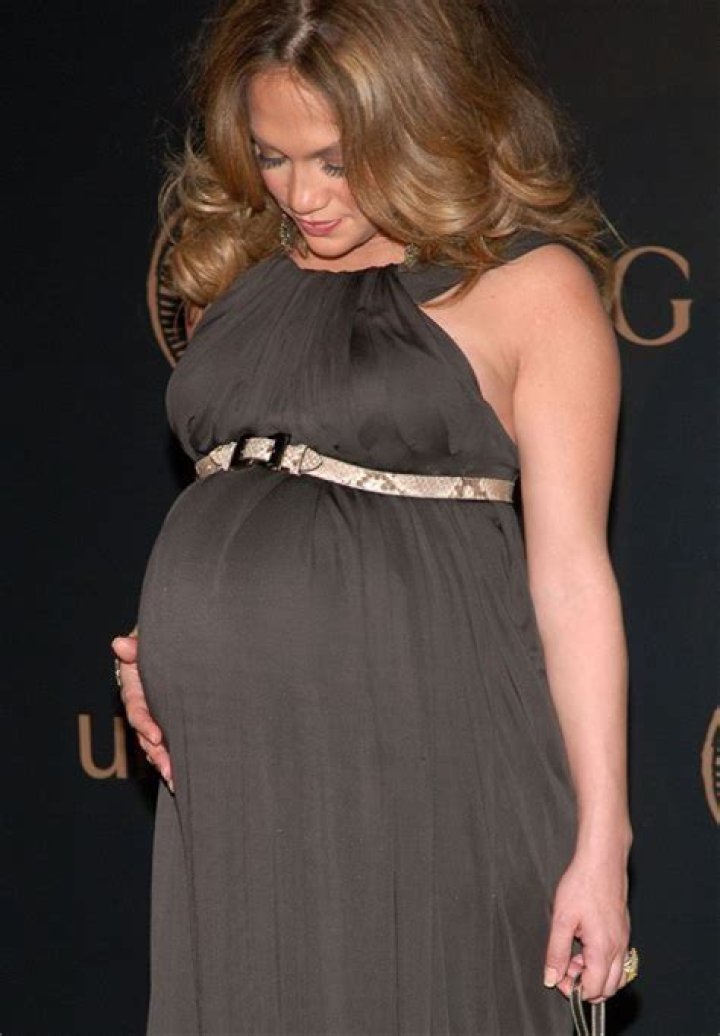 Unveiling The Truth: Jennifer Lopez's Pregnancy Rumors Unraveled