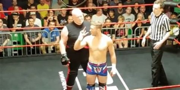 Vader wrestlin Will Ospreay Cropped