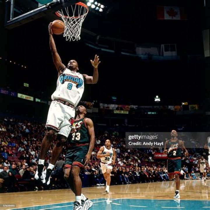 Vancouver Grizzlies Layup