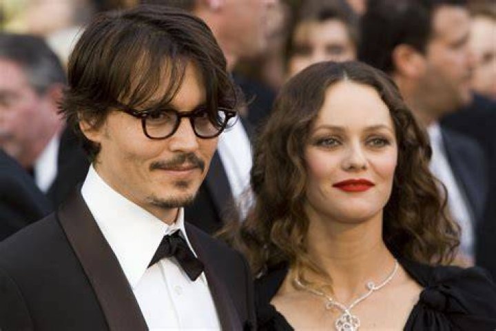 Vanessa Paradis vague over Johnny Depp split rumours
